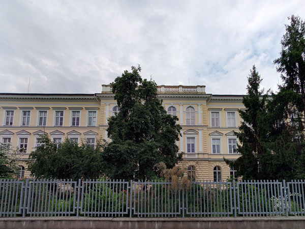 BUDOVA_VS_180880