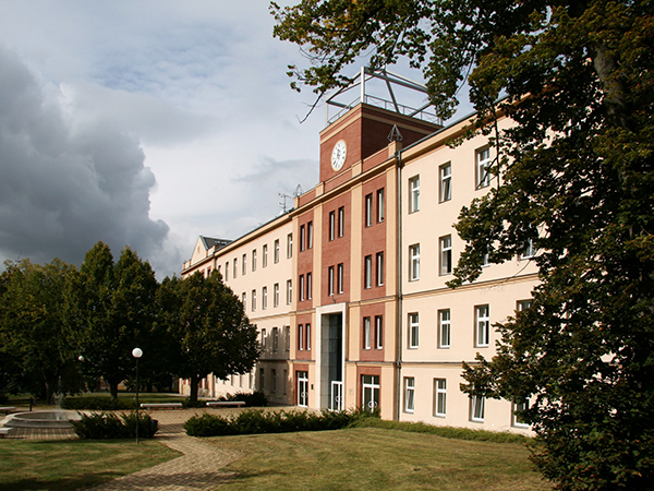 BUDOVA_VS_146695