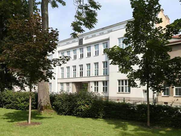 BUDOVA_VS_145889