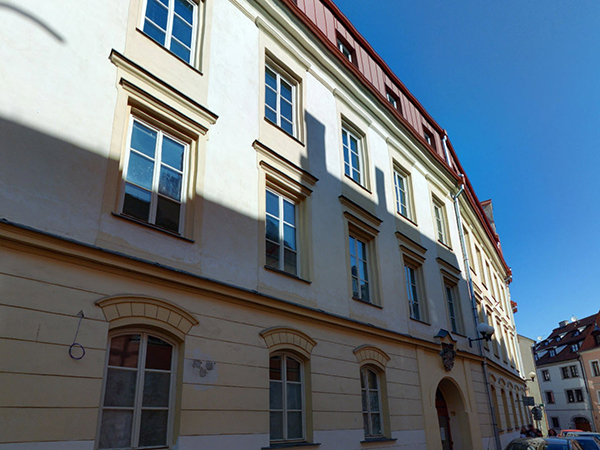 BUDOVA_VS_143163
