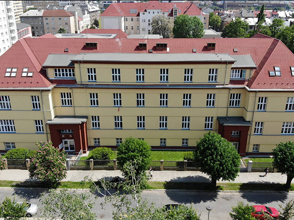 BUDOVA_VS_180854
